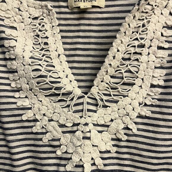 Max Studio Tank Top - Picture 3 of 4